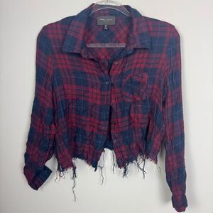 ROMEO & JULIET | Dark Red & Navy Blue Plaid Cropped Shirt Women’s Size Medium
